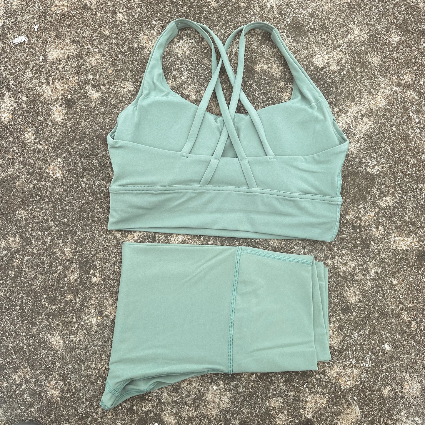 Women's 2-Piece Yoga Set With Bra And High-Waist Leggings