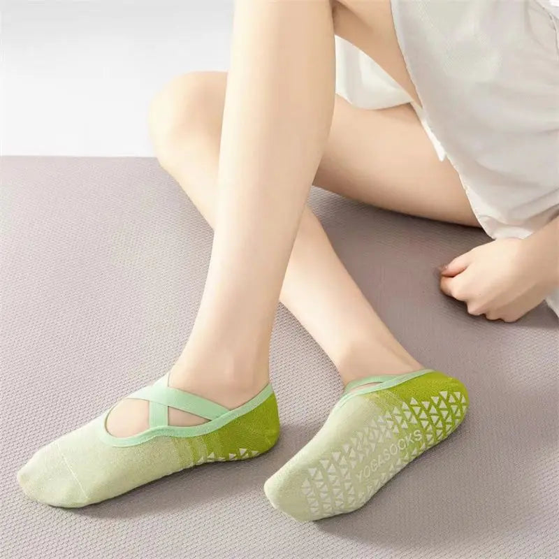 Women Yoga Socks Gradient Silicone Non Slip Pilates Grip No Show Sock