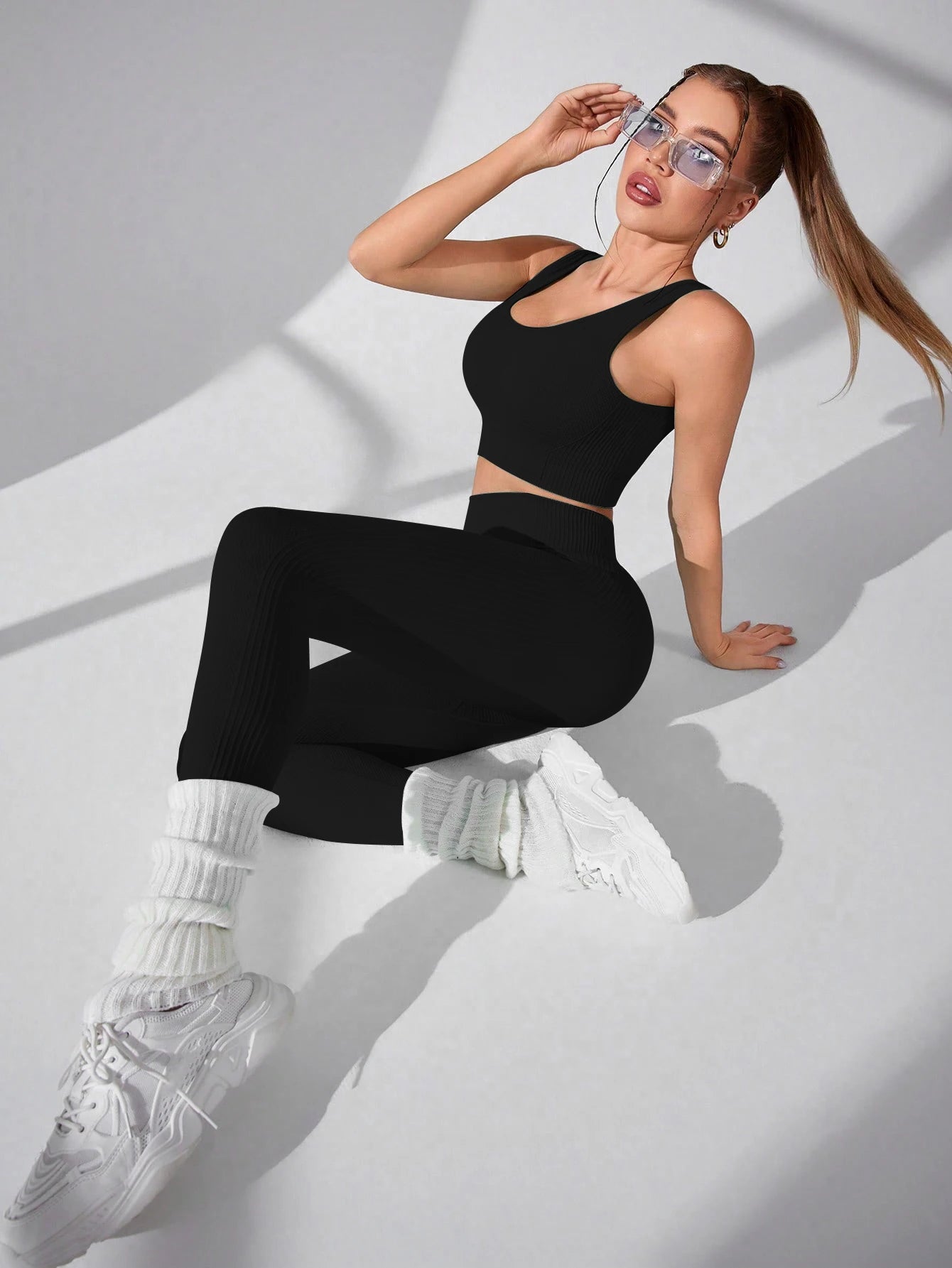 Women's Seamless Yoga Set Two Piece Leggings And Cross Strap Sports Bra