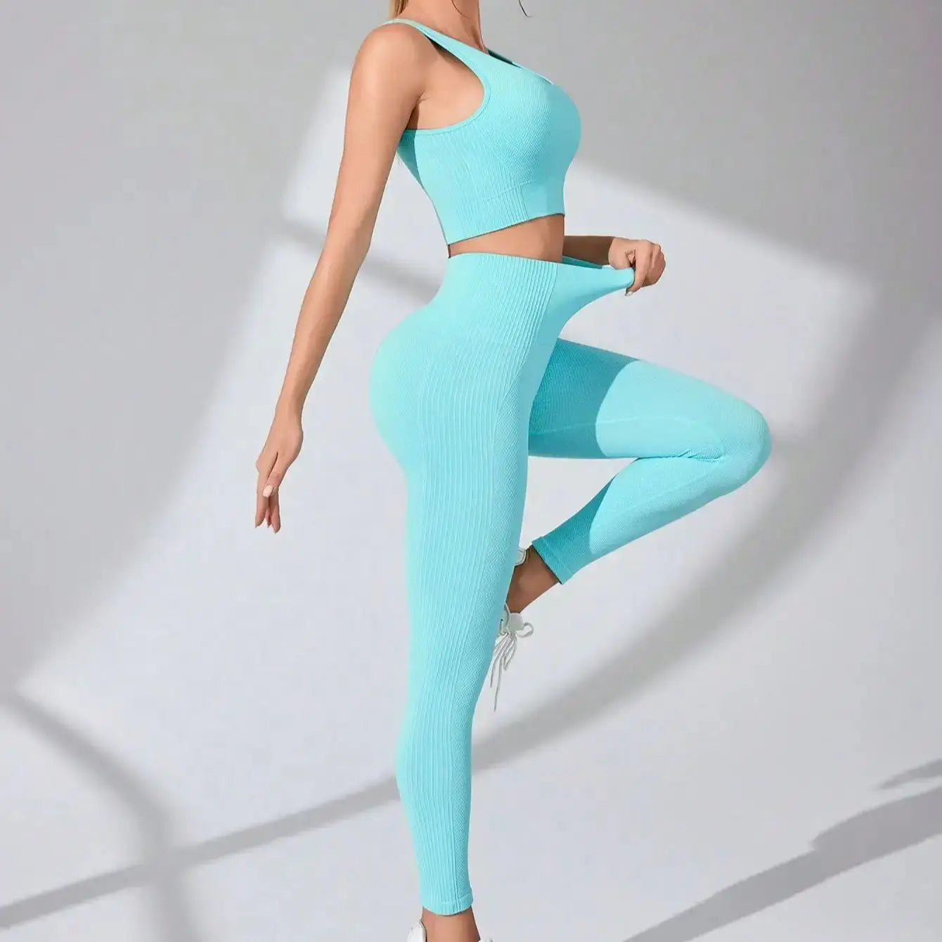 Women's Seamless Yoga Set Two Piece Leggings And Cross Strap Sports Bra